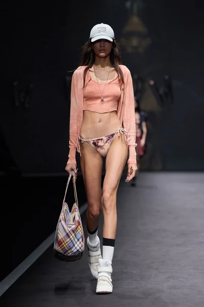 Look 34